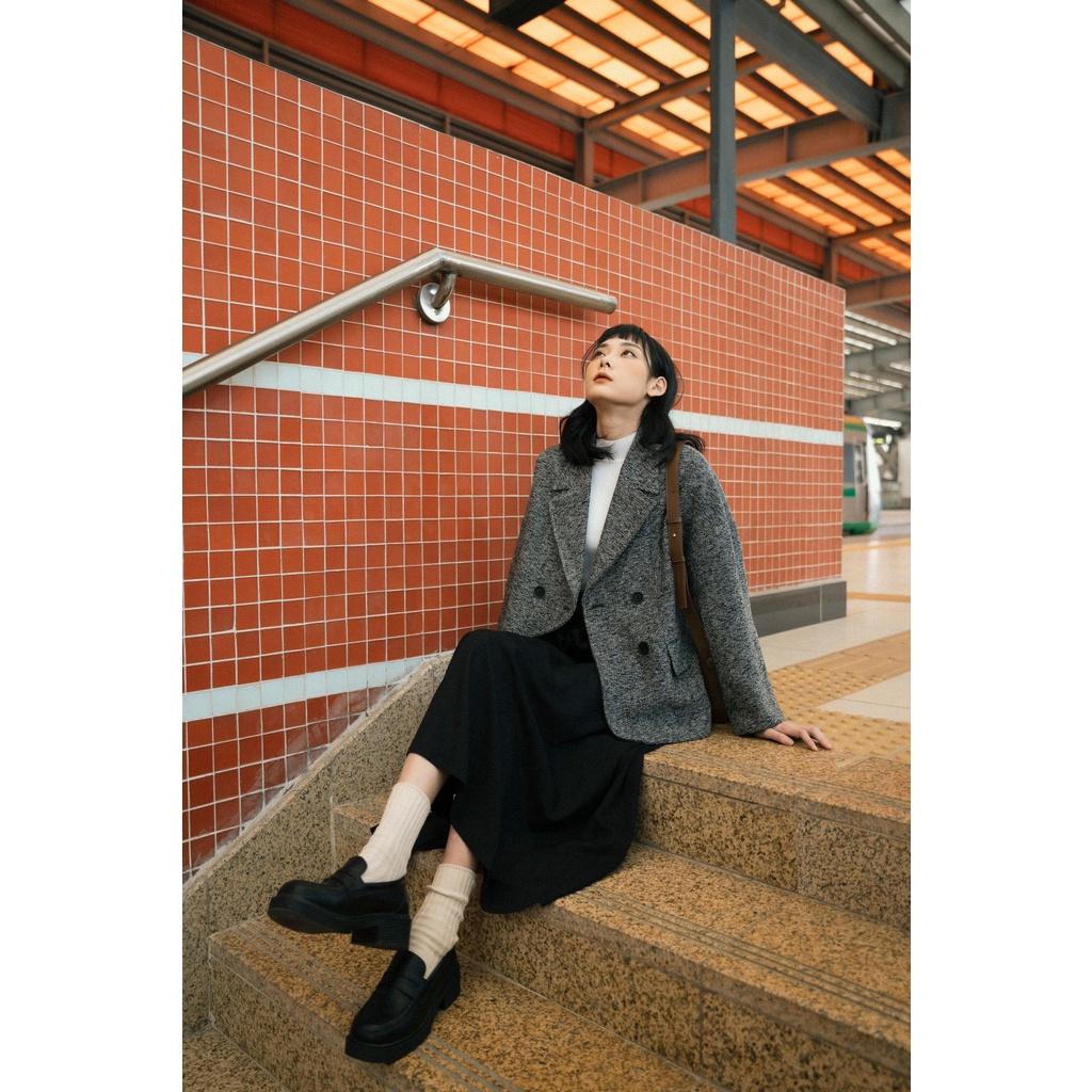 Áo coat dạ xám phẩy MADELEN dáng freesize suông rộng | BigBuy360 - bigbuy360.vn