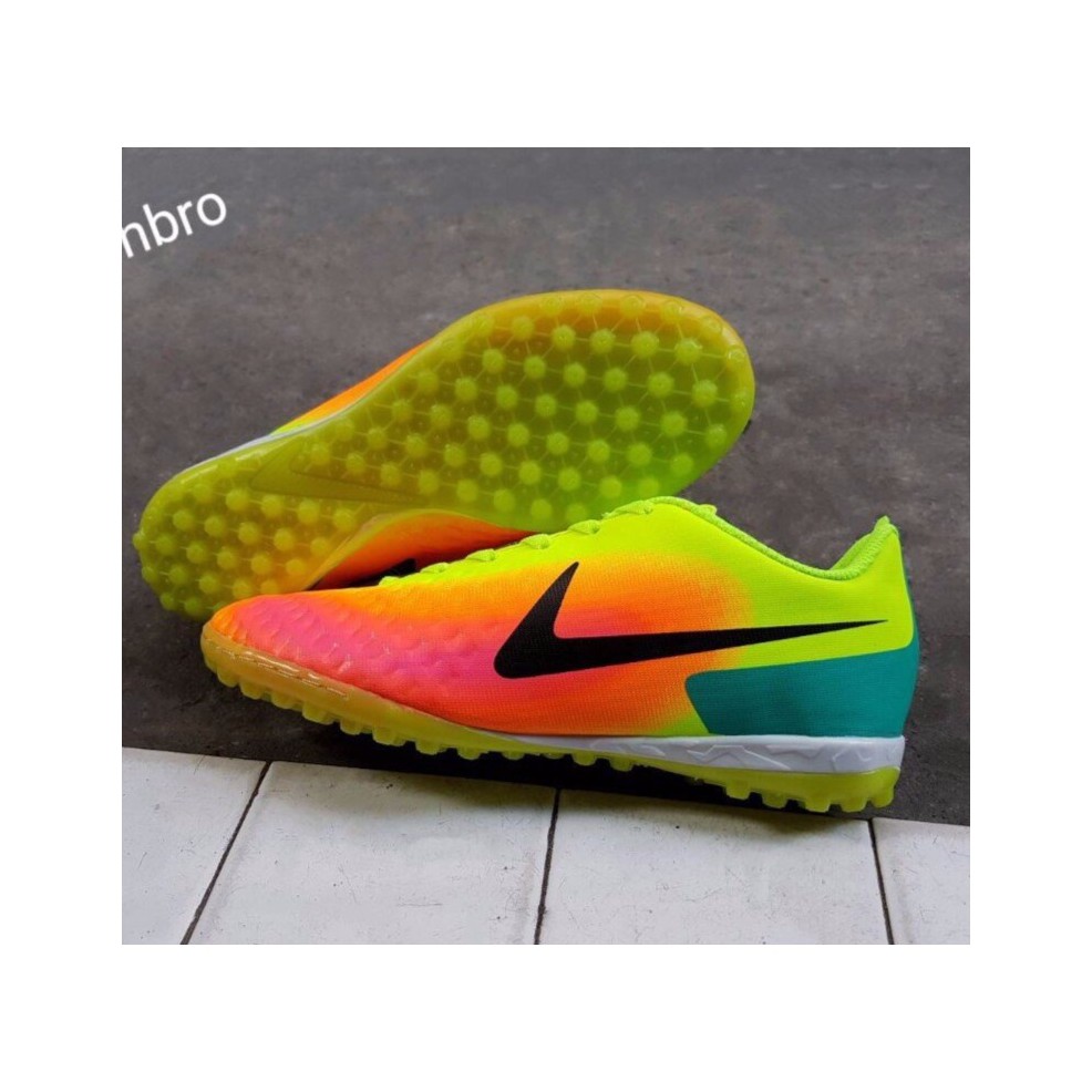 Giày đá banh,giày đá bóng