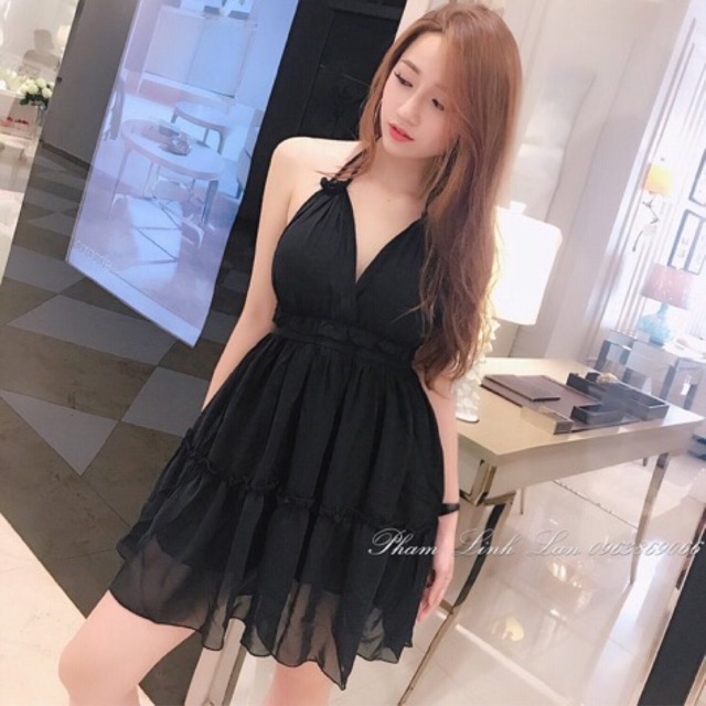 Váy yếm có cúp ngực hở lưng sexy