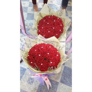 bó hoa giấy nhún màu đỏ