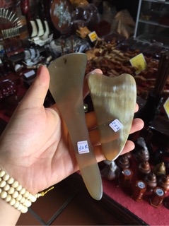 Miếng cạo gió bằng sừng trâu