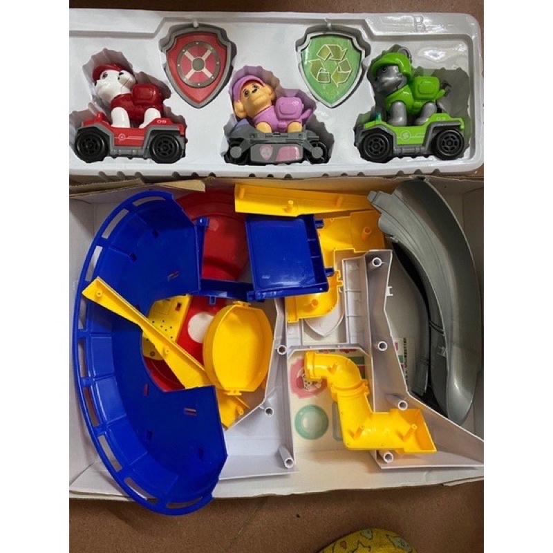 Đồ chơi mô hình đội chó cứu hộ trên tháp canh phòng có đèn có nhạc cho bé