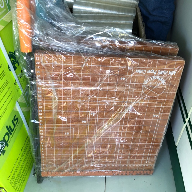 Bàn cắt giấy A4