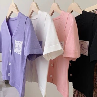 Áo len mỏng croptop ngực huy hiệu 9549 Ulzzang style Hàng Quảng Châu
