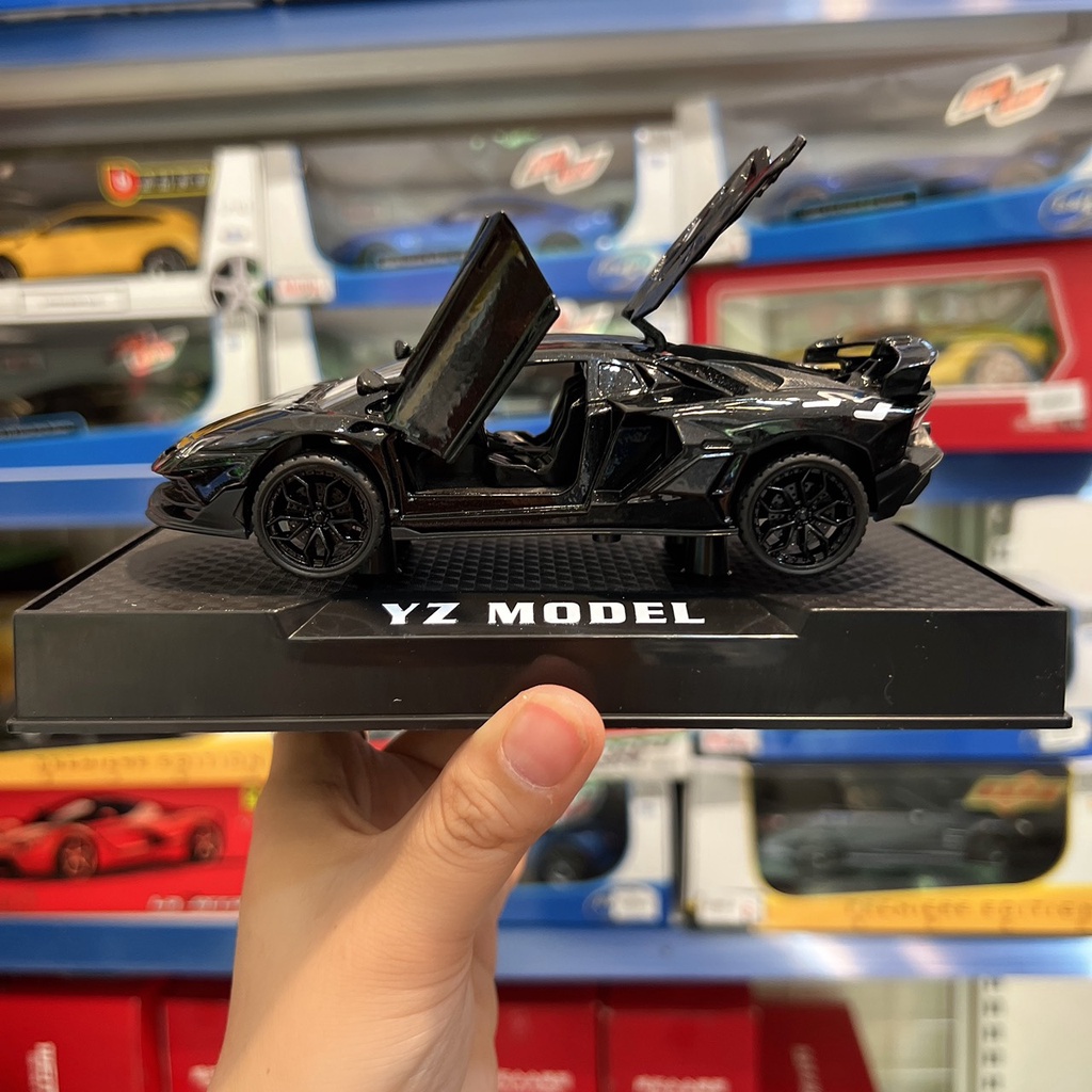 Mô hình xe Lamborghini Aventador SVJ 1:32 YZ