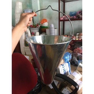 Phễu cắt tiết gà vịt bằng tôn kt 30x25x8cm