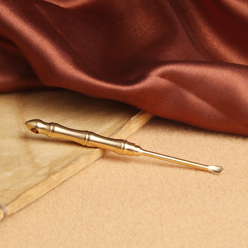 Cây Lấy Ráy Tai Kiêm Tăm Xỉa Răng Bằng Đồng Thau Có Móc Treo