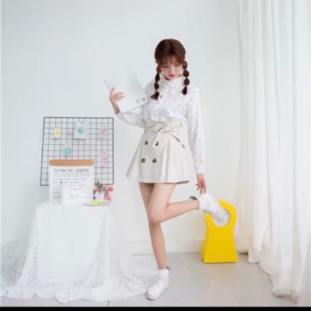 Chân váy 4 nút cột nơ sang chảnh | BigBuy360 - bigbuy360.vn