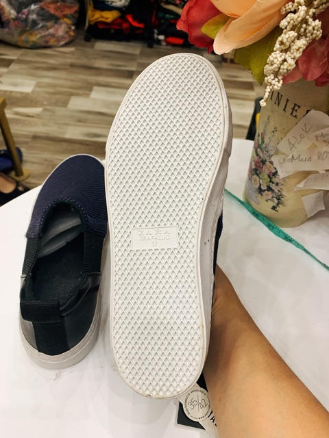 Giày slip on zara newtag size 37 p610 pass 400k