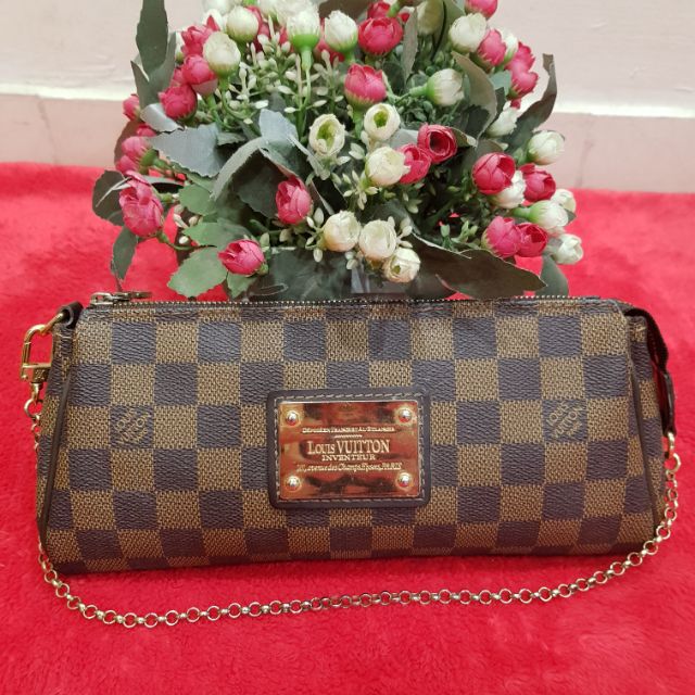 Cầm tay , đeo vai