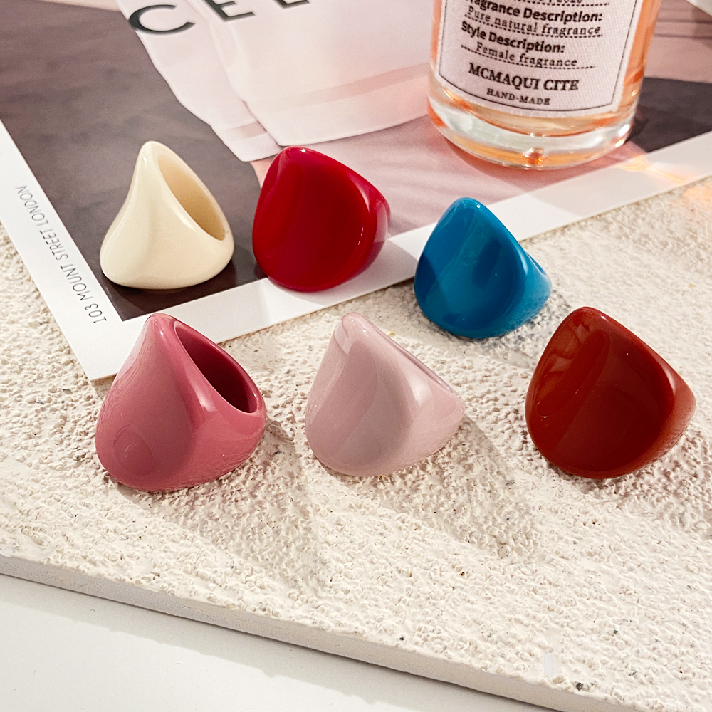 Nhẫn Nhựa Resin Phong Cách Cổ Điển Cho Nữ