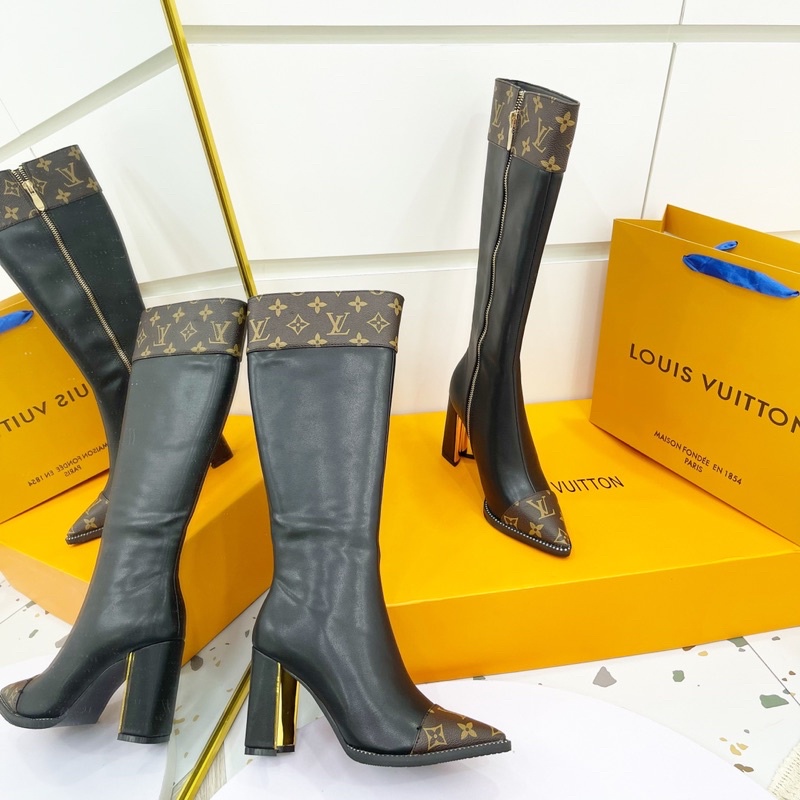 Bốt boot lv mũi nhọn viền đinh gót trụ fullbox