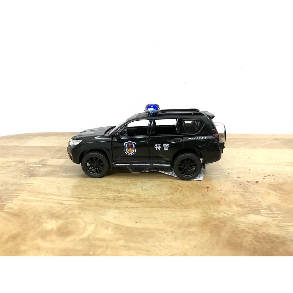 Mô hình xe cảnh sát Toyota Landcruiser Prado _ Tỷ lệ 1:32