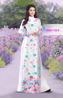 Áo dài trắng hoa rơi