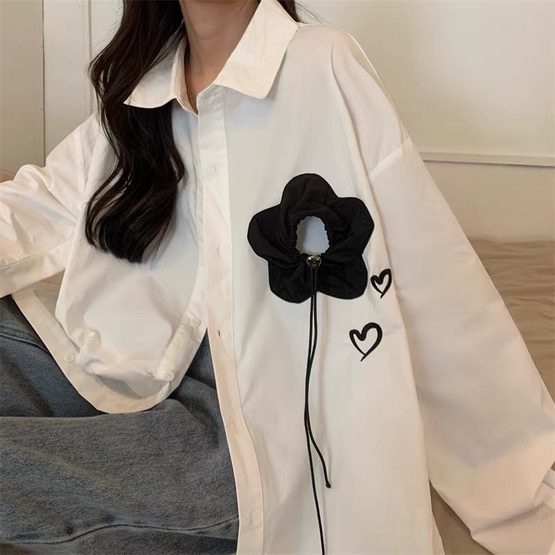 Áo sơ mi trắng kiểu hoa phối viền đính hoa tay dài 2023