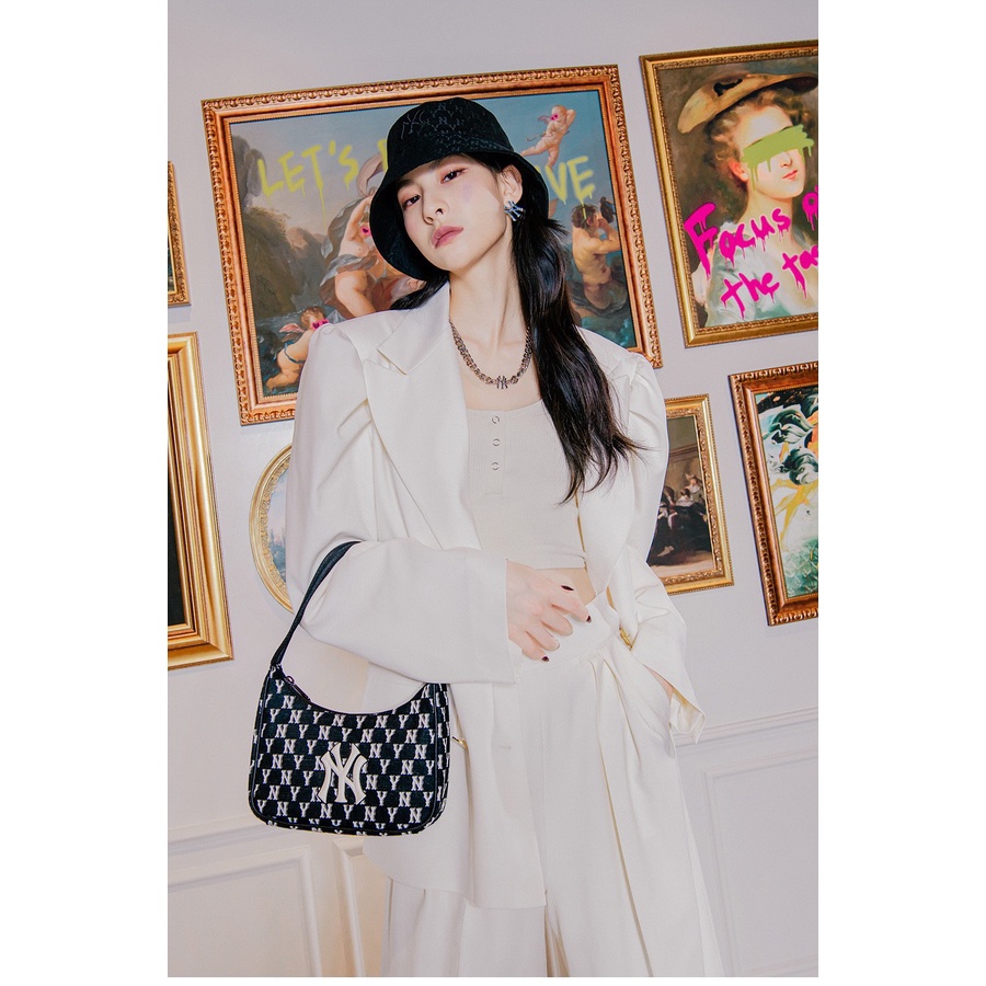 TÚI ĐEO CHÉO B224 MONOGRAM JACQUARD HOBO BAG