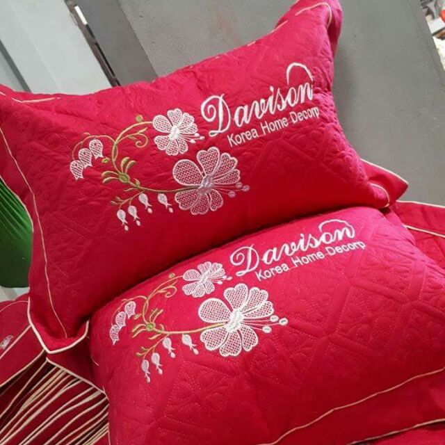 Gối satin thêu hoa 1 đôi có kem ruột ép