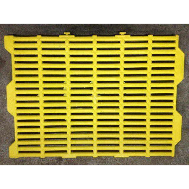 Tấm lót sàn màu vàng dành cho thú cưng dày dặn 40x55cm