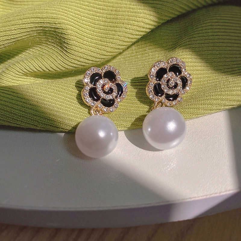 Khuyên Tai Hình Hoa Trà Đính Đá Ngọc Trai Cao Cấp Sang Trọng Phong Cách Mùa Xuân Nữ Tính