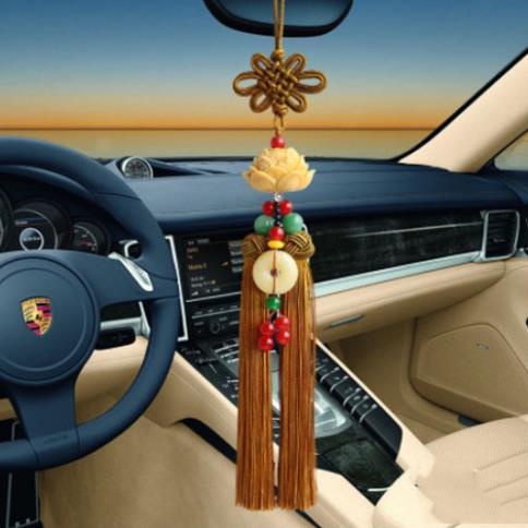 Khánh treo ô tô đài sen, dây treo ô tô hình hoa sen đem lại may mắn bình an