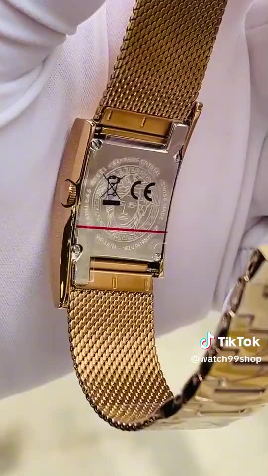 Đồng hồ nữ V.e.r.s.a.c.e Greca Icon case chữ nhật cách điệu trẻ trung dây mesh nhuyễn mềm mại lên tay rất thích | BigBuy360 - bigbuy360.vn