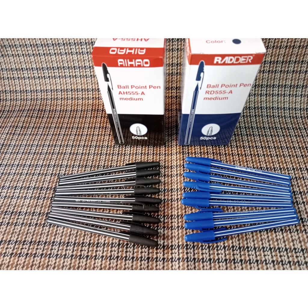 Bút Bi Sọc dưa AiHao ngòi 0.7mm  -Xanh - Đen