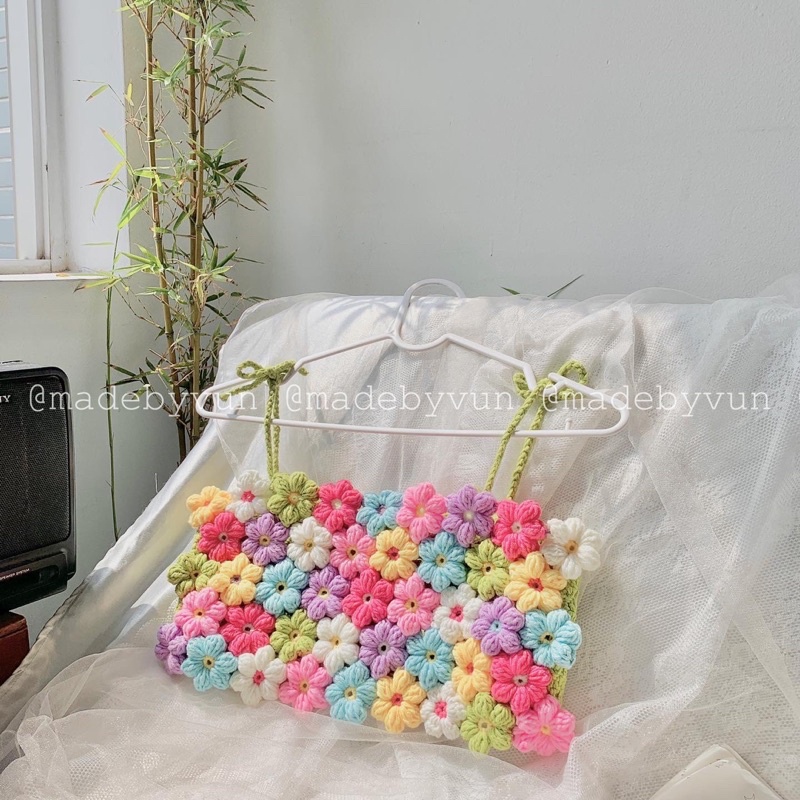 ÁO 2 DÂY THÊU HOA LEN HANDMADE