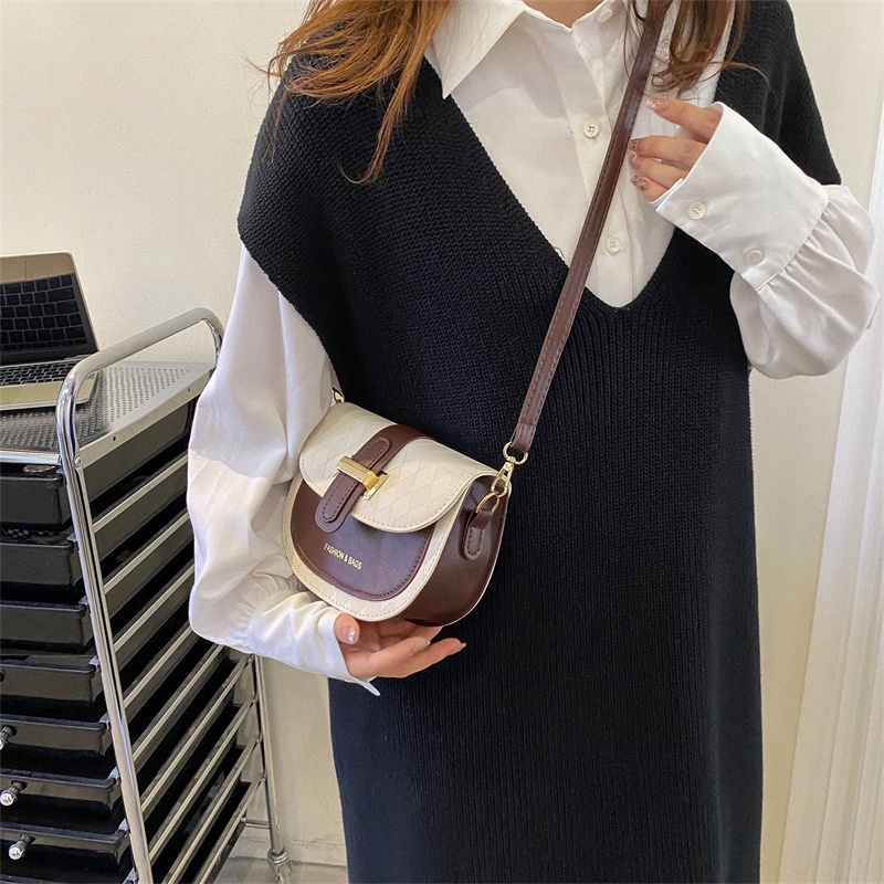 Túi Đeo Chéo Dáng Vuông Nhỏ Thiết Kế Mới Thời Trang Cho Nữ