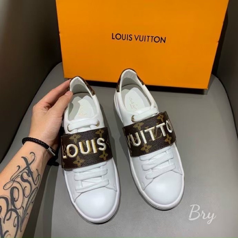 Giày sneaker LV quai dán mới nhất 2022