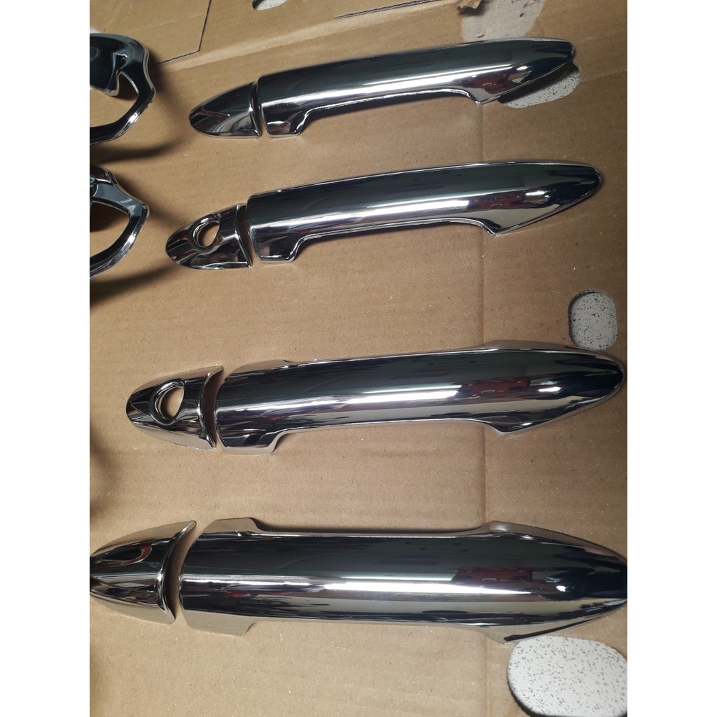 Bộ ốp tay nắm+ hõm cửa xe Innova các đời 2016-2020