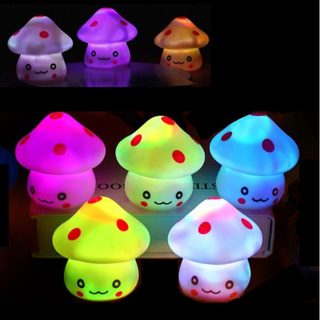 Đèn LED Để Bàn Hình Nấm Nhiều Màu Sắc 6 Màu Sắc