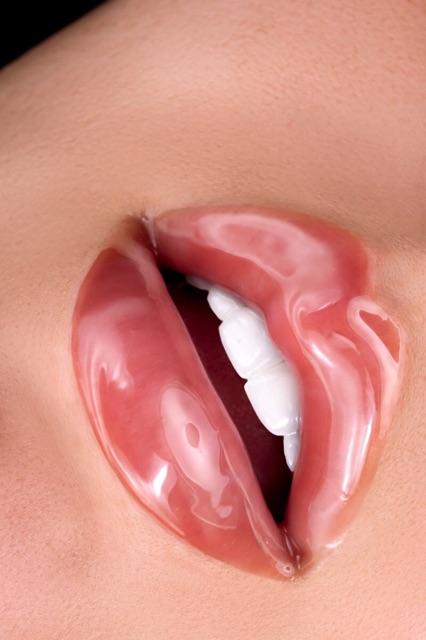 COLOURPOP Son bóng làm căng mọng môi  So Juicy Plumping Gloss