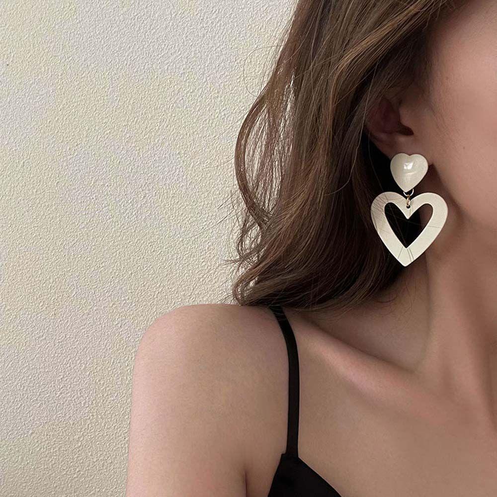 Bông Tai Dáng Dài Hình Trái Tim Phong Cách Retro Thanh Lịch Cho Nữ