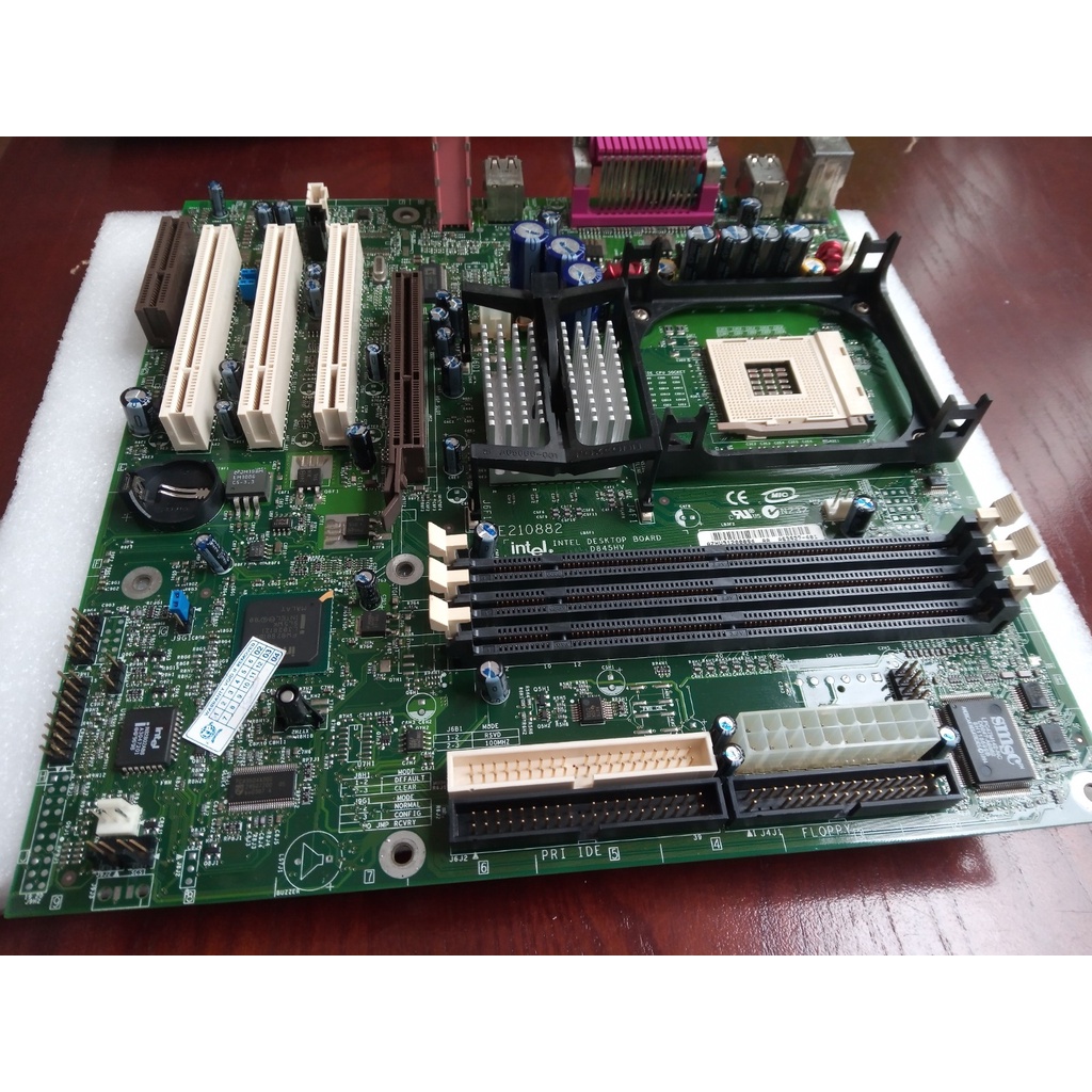 Bộ Main pentium 4 INTEL socket 478 dùng SDRAM