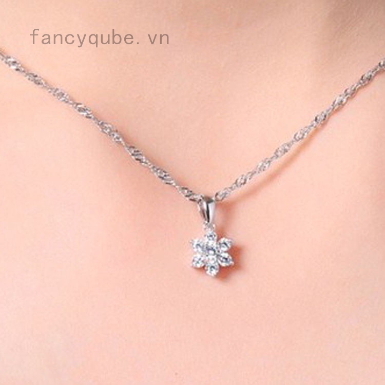 Dây chuyền mặt hoa đá