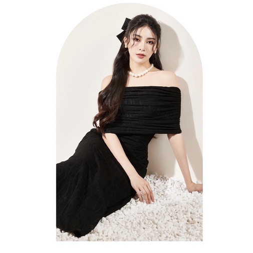 Đầm tiệc trễ vai đen