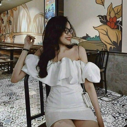 Váy trễ vai hai màu trắng đen kiểu dáng freesize phom ôm tôn dáng hack chân cực xinh C145