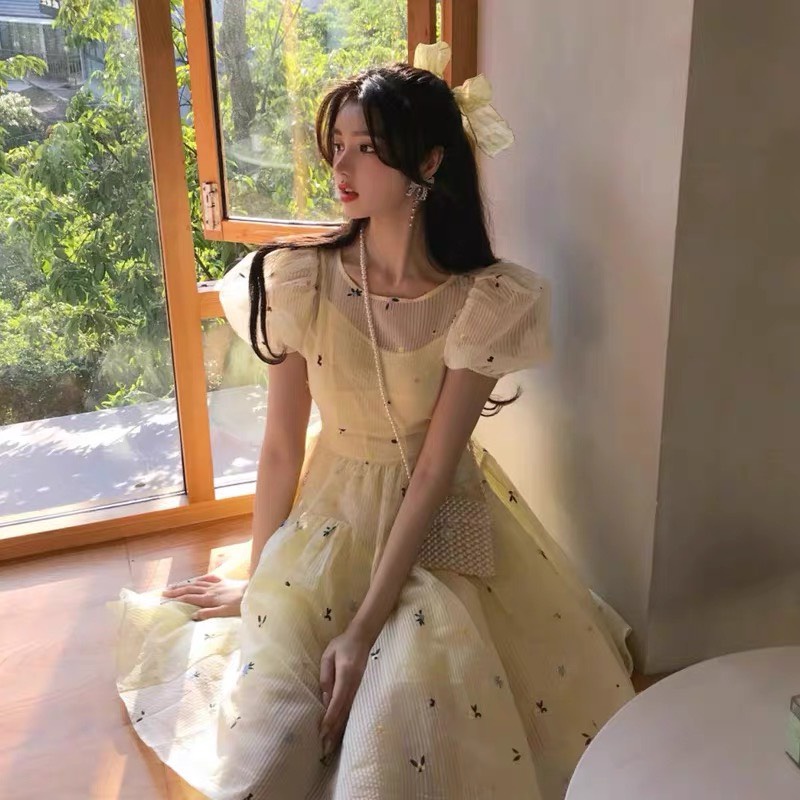 (SiêuPhẩm-ĐôngGía19k) Đầm Loang Vàng Siêu Xinh Phối Màu Sang Chảnh - Công Chúa Xòe Bướm - Tôn Dáng UP