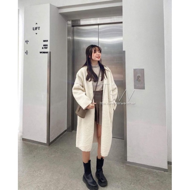 Áo cadigan lông có túi xịn sò luôn là lựa chọn thông mình của những cô nàng bánh bèo bởi sự tiện lợi trong phối đồ