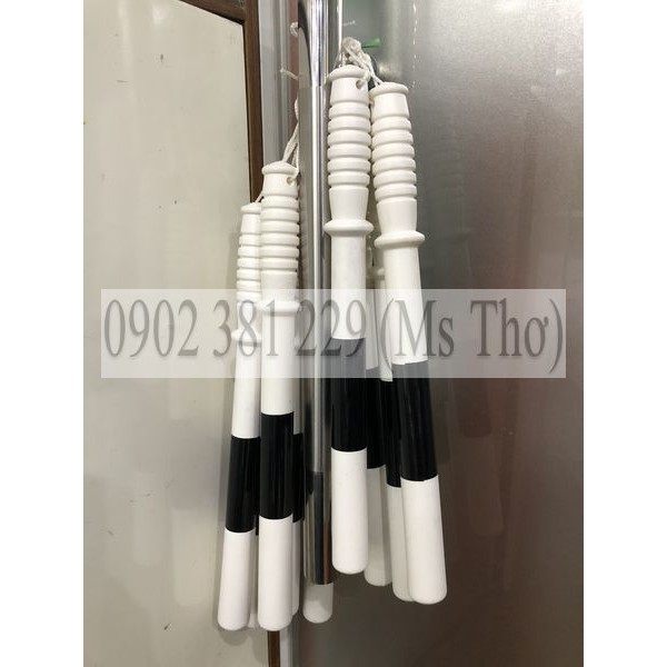Gậy chỉ huy giao thông nhựa