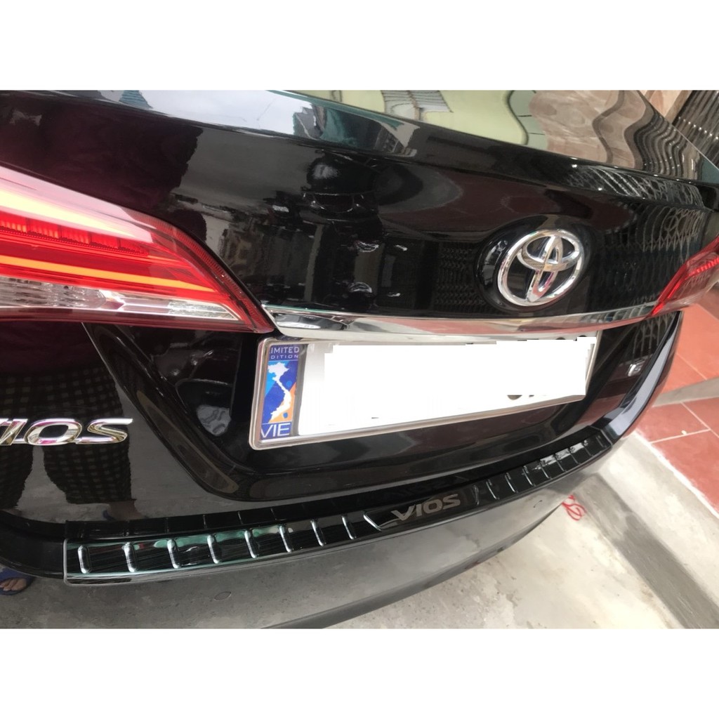 Ốp tay mở cốp Toyota Vios 2019-2020