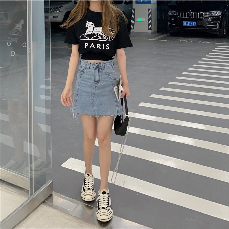 Áo thun ngắn tay cổ tròn họa tiết thời trang dành cho nữ