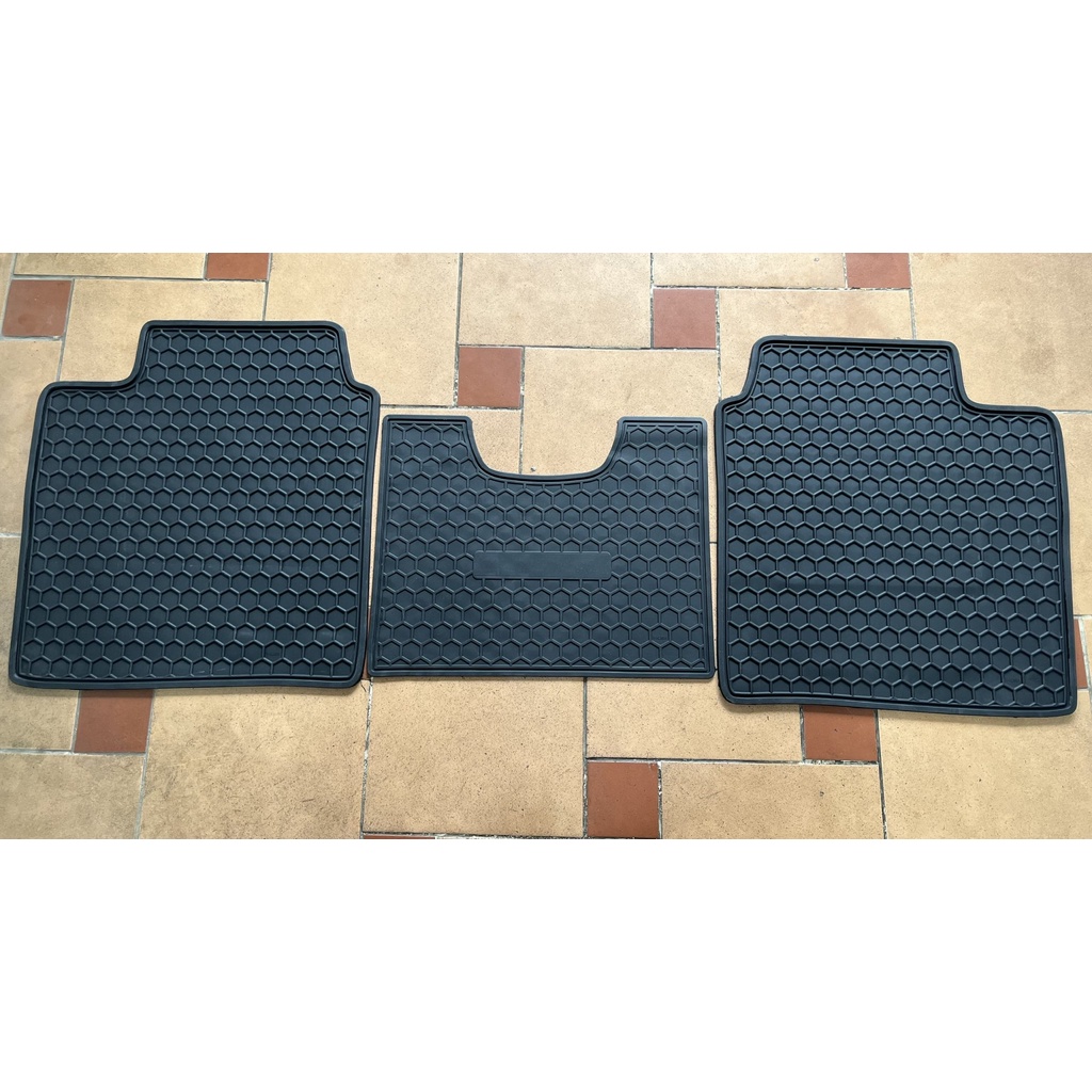 Thảm trải sàn cao su theo xe Nissan Almera 2021-2022