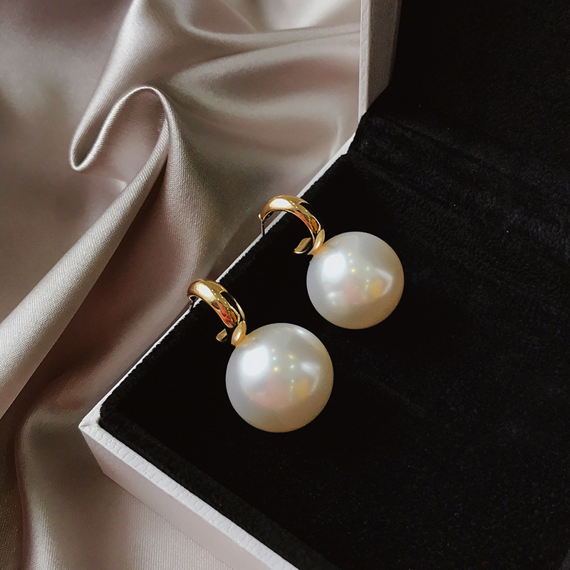 Khuyên tai phối hạt ngọc trai thời trang hoài cổ cho nữ