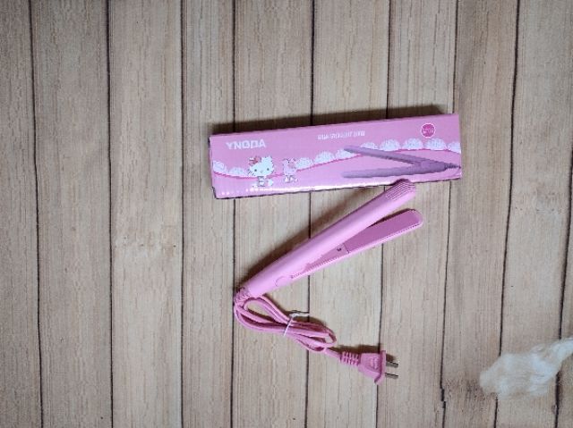 Máy là tóc hello kitty