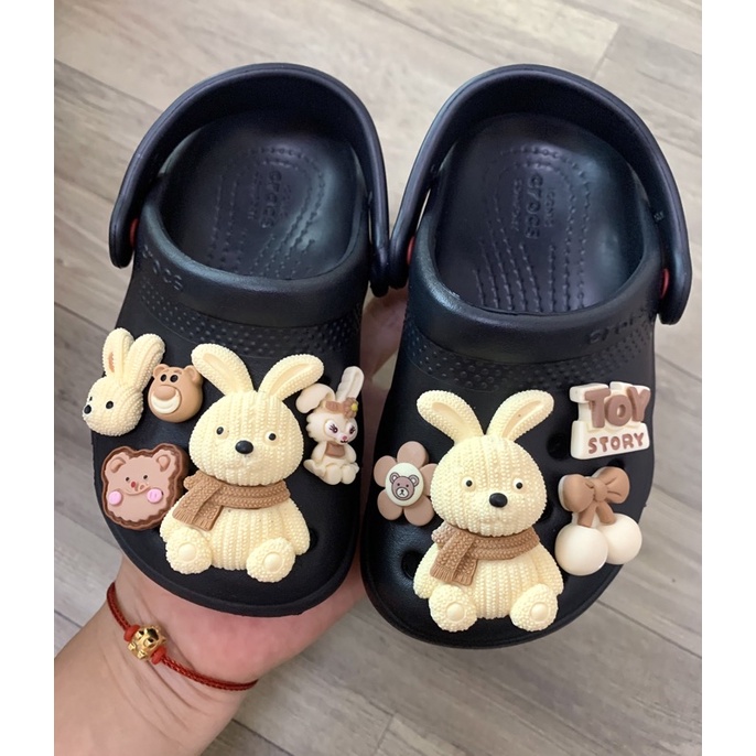 Charm cài crocs: 2charm t0+ 8charm nhỏ
