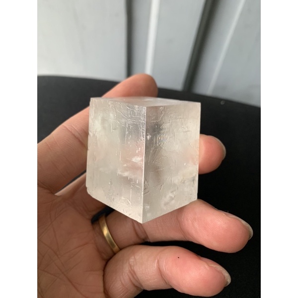 Đá calcite  tự nhiên đã tách và làm nhẵn bề mặt kích thước từ 3x3x2 cm