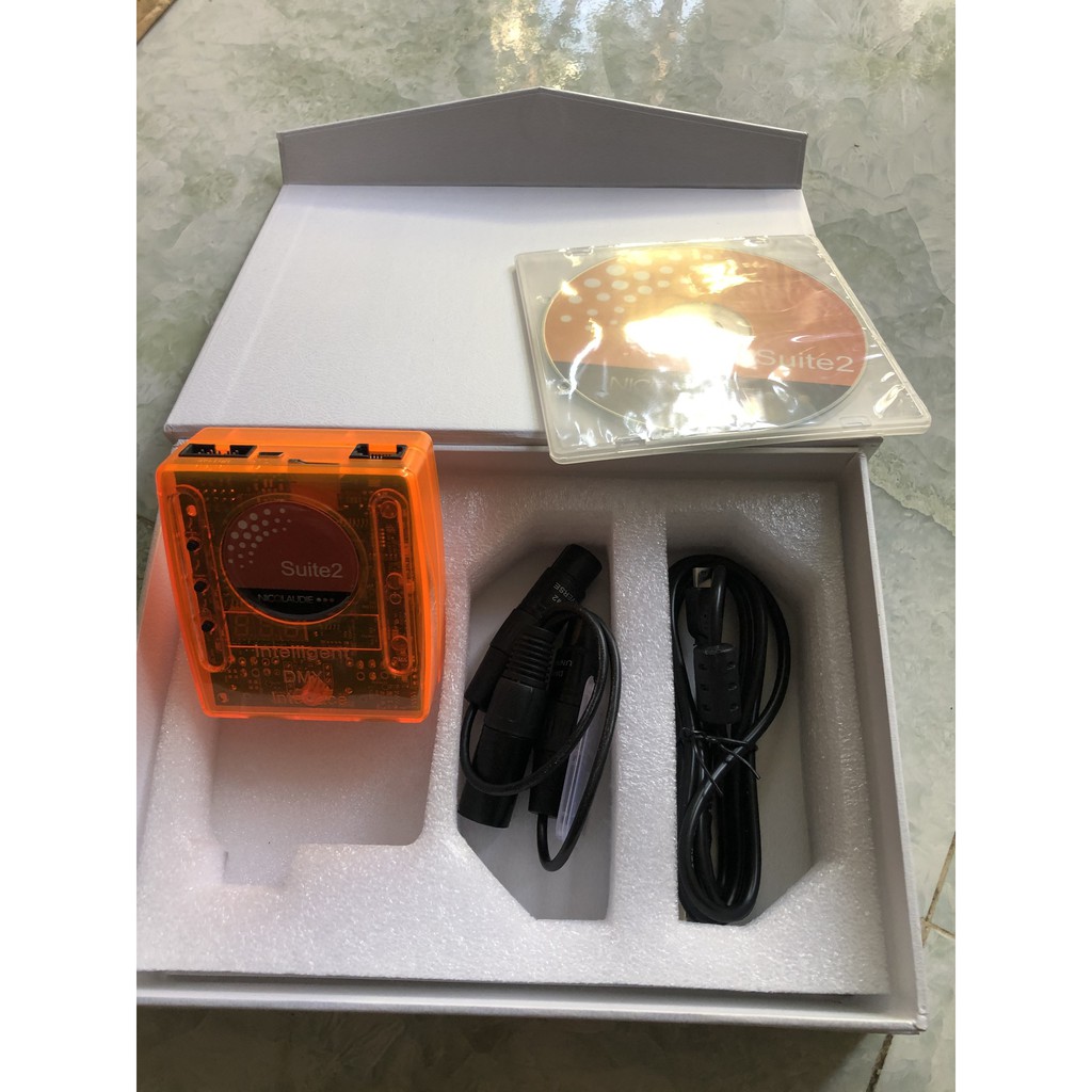 Card  Sunlite Suite 2 FC+ điều khiển ánh sáng