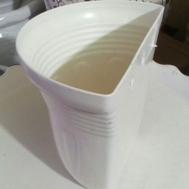 Chậu Nhựa Ốp Tường Màu Trắng Sọc.Cao 17Cm,Dài 20Cm,Rộng 12Cm