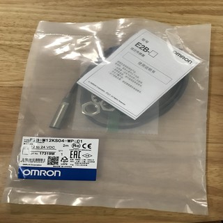 Cảm biến tiệm cận E2B-M12KS04-WP-C1